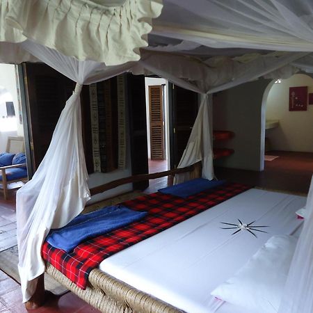 Kusini Beach Cottages Diani Beach Zimmer foto
