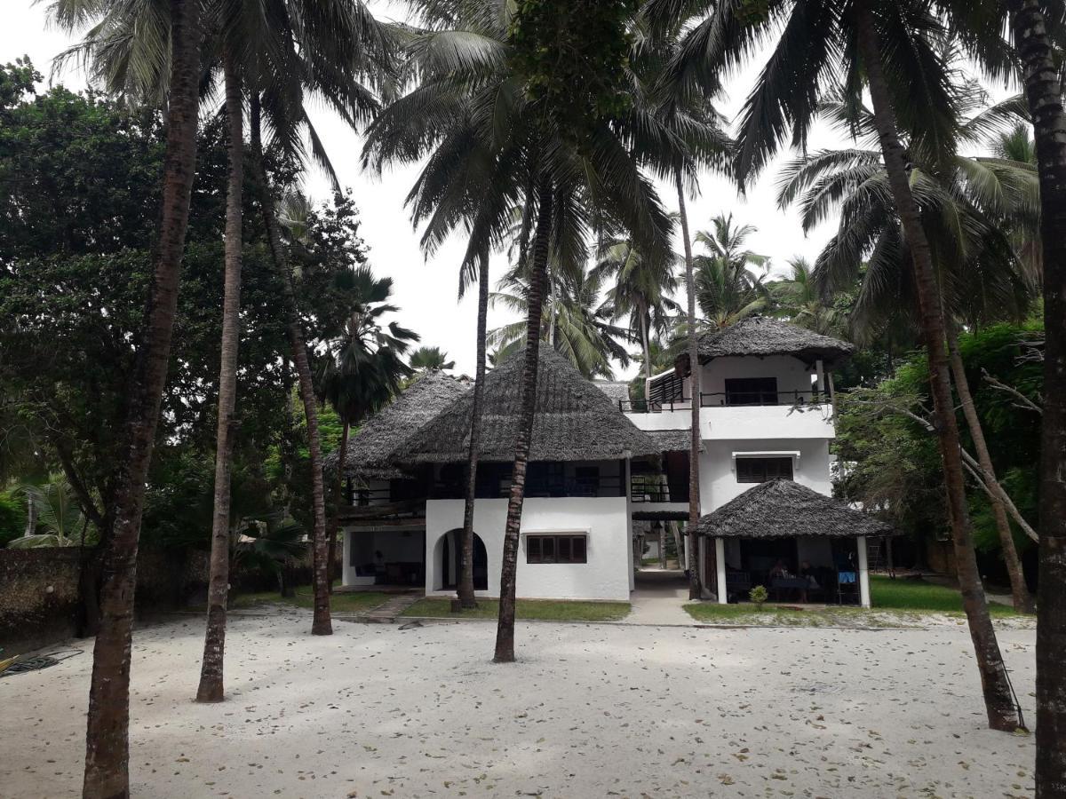 Kusini Beach Cottages Diani Beach Exterior foto