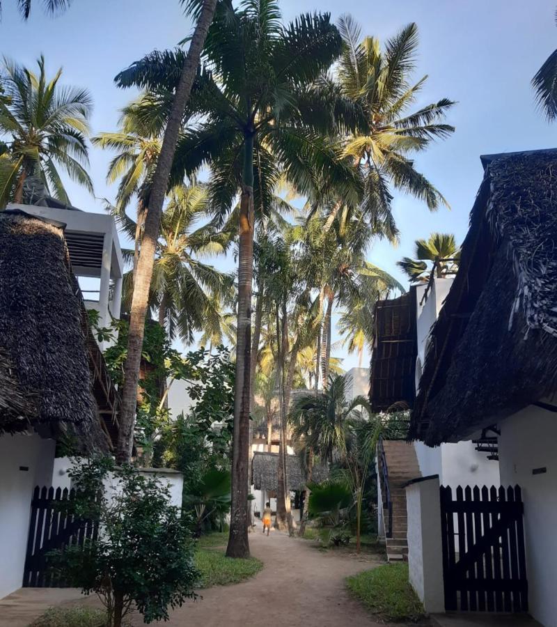 Kusini Beach Cottages Diani Beach Exterior foto