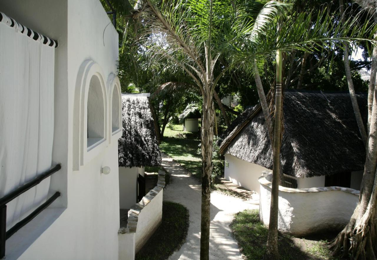 Kusini Beach Cottages Diani Beach Exterior foto