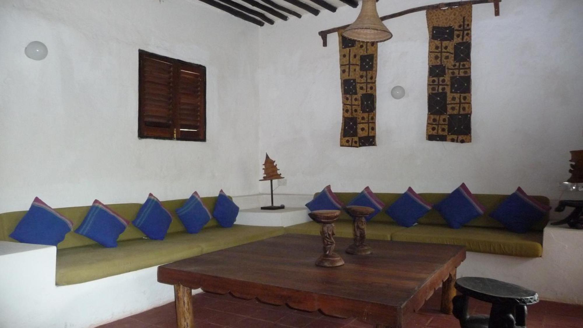 Kusini Beach Cottages Diani Beach Zimmer foto
