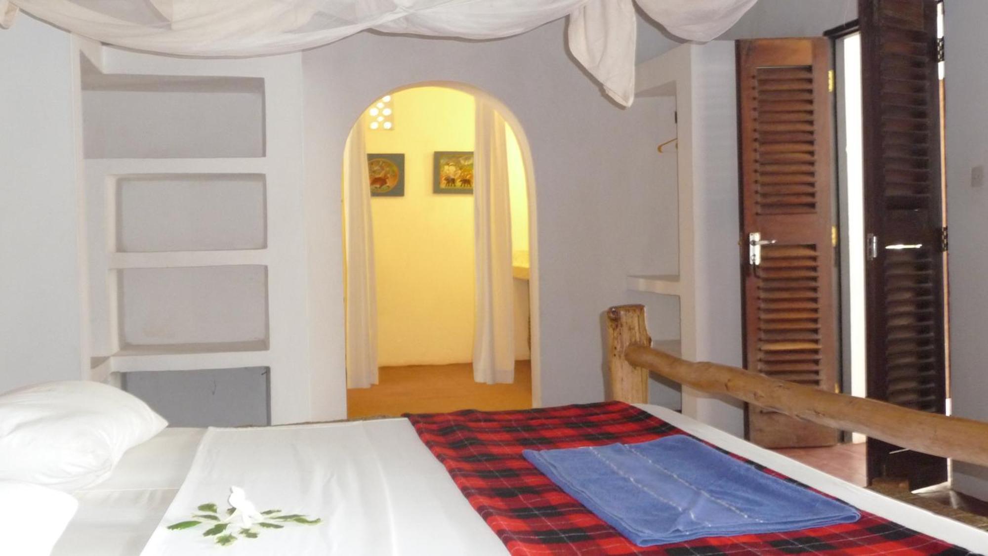 Kusini Beach Cottages Diani Beach Zimmer foto