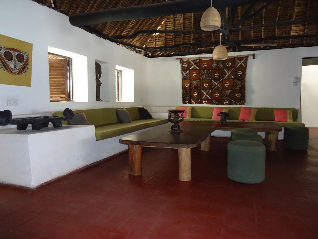 Kusini Beach Cottages Diani Beach Zimmer foto