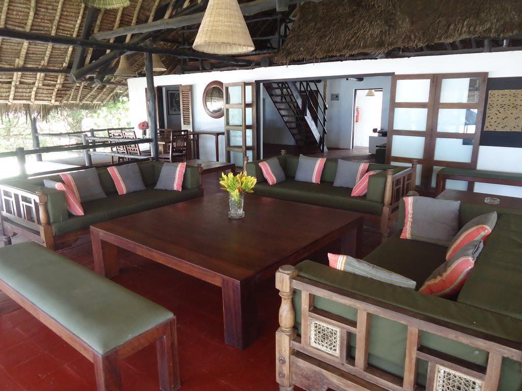 Kusini Beach Cottages Diani Beach Zimmer foto