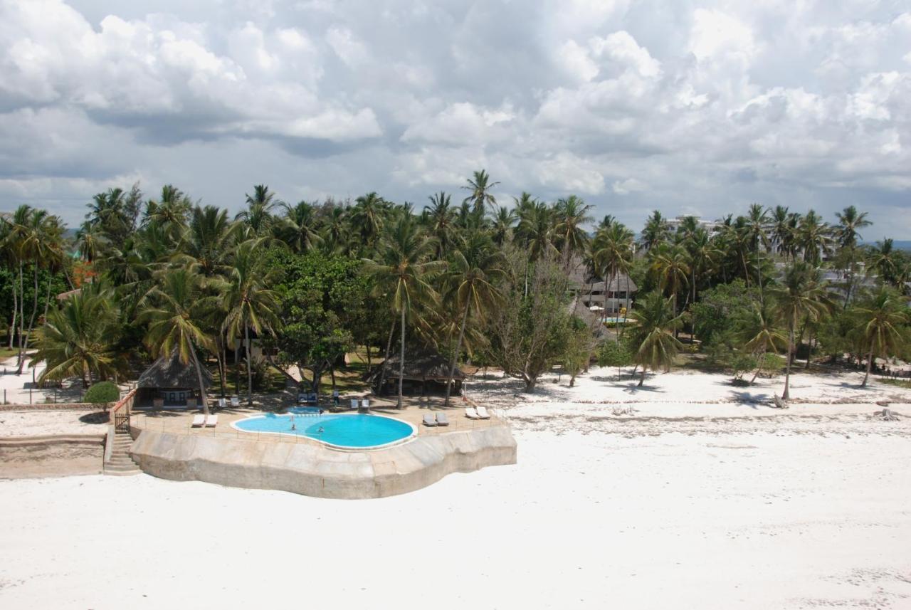 Kusini Beach Cottages Diani Beach Exterior foto